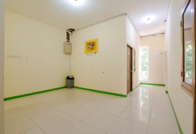 Kost Harian, Mingguan, & Bulanan Athena Syariah Twin Bed Dekat Ke Lapangan Ahmad Yani Tangerang