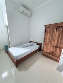 Kost Putri Pejaten Barat (AC + Kamar Mandi dalam)