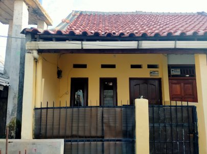 Di kontrakan rumah untuk pasangan suami istri 