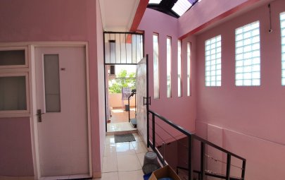 Kost Kamar Luas Dan Nyaman di Semarang Atas