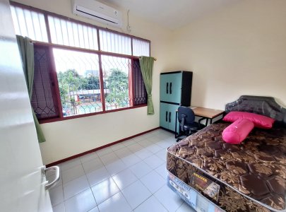 COMFY KOST PUTRI TEBET BARAT