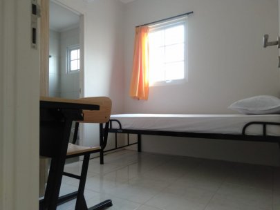 kost private Pool alesha house BSD