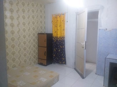 Kost Wanita Kamar Mandi Dalam