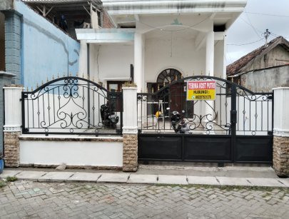 KOST PUTRI / PASUTRI - Rumah Besar di Manukan Surabaya Barat