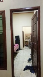 KOST single Kamar Mandi Dalam, TV & Kipas Angin Prambon - SDA