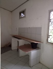 DISEWAKAN 1 RUMAH DENGAN 5 KAMAR TENANG, AMAN, NYAMAN, MURAH 