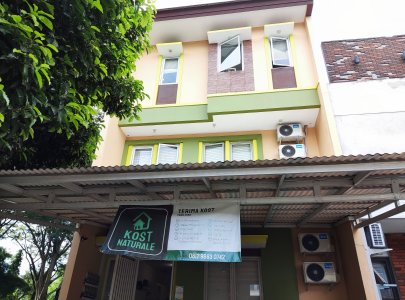 KOST NATURALE BSD