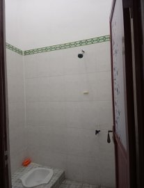 kamar mandi ada shower