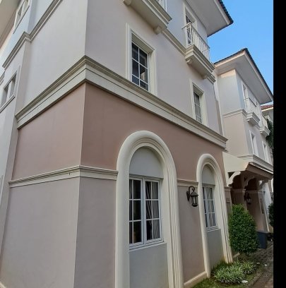 Rumah kos Alesha House Bsd. Unit baru, Parkir luas