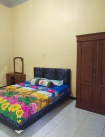 Ratu kost ekslusif