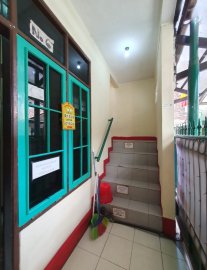 Kost putri GREENDOORS