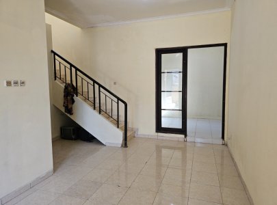 Kost senjoyo indah