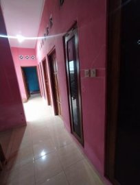 Kost putri kamar mandi dalam