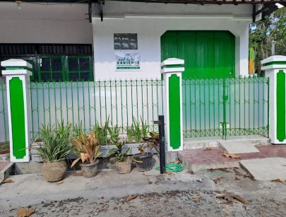 DISEWAKAN KAMAR KOST ISI LOKASI STRATEGIS DEKAT UNIV MERCUBUANA (0816681103)