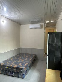 HAPPY KOST samping Masjid Al Azhar Summarecon Bekasi