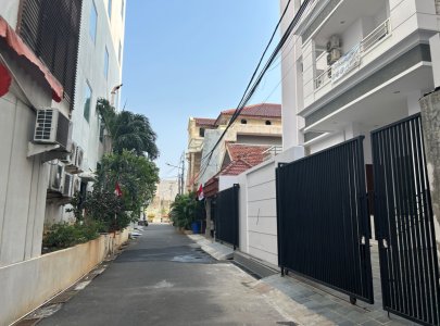 Kost Baru, Nyaman dan Bersih di Pusat Kota!