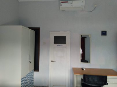 Kost eksklusif Putri dan Keluarga Mrican Residence