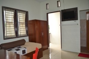 Kost eksklusif Karyawan/ti The Little White House Medan