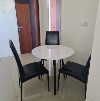 Apartemen Gunawangsa Merr 2 BR jadi 1 Kamar Besar Furnished