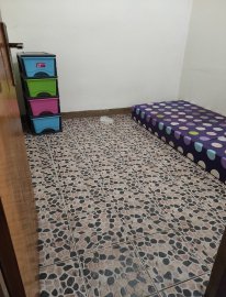 KOST AC DAN NON AC LOKASI STRATEGIS PINGGIR JALAN RAYA JEMBATAN 5