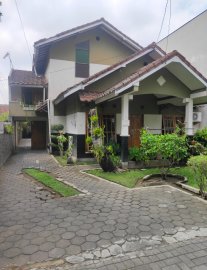 Kost Lombok (Wahid Hasyim)