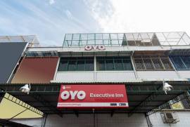 OYO 359 Executive Inn