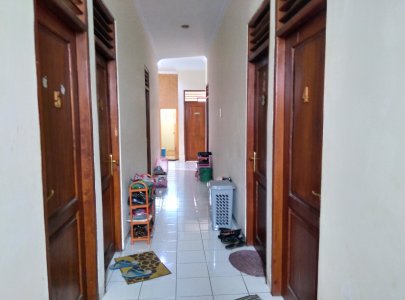 Kost Haji Nawi komplek bank mandiri no 22 Radio Dalam