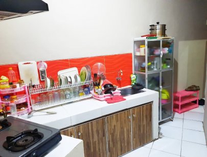 KOST HOKI 39  Jl.Taman Bougenville 3 no 9  Meadow Green - Lippo Cikarang